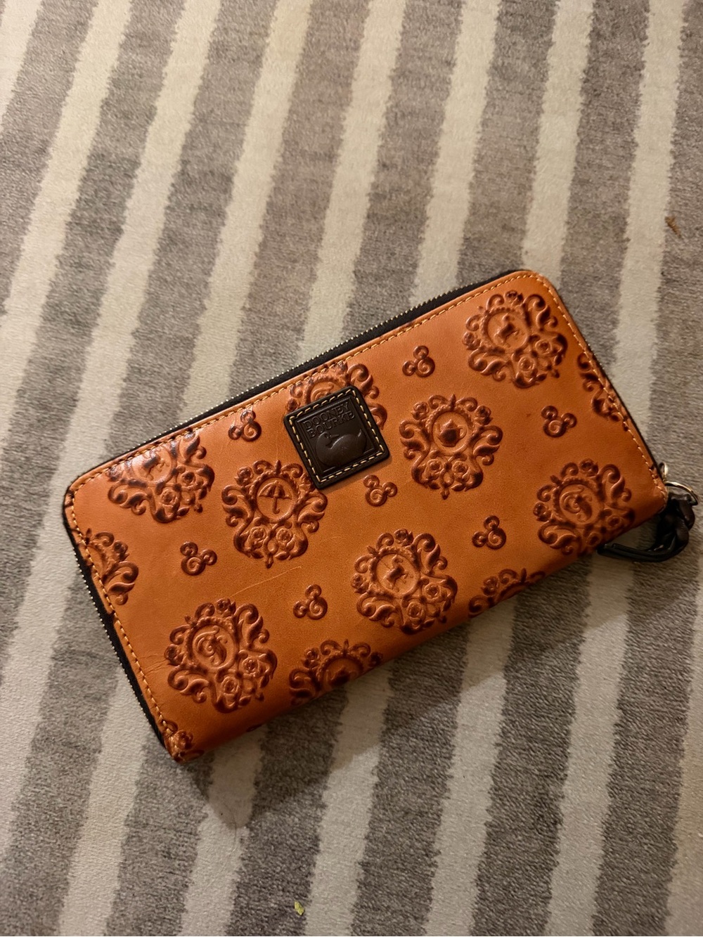 Disney Dooney & Bourke Wallet - Grand Floridian - Brown